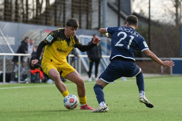 Samstag, 29.11.2025 Saison 2025 2026 14. Spieltag U17, U 17 DFB-Nachwuchsliga im TALENTWERK-Zentrum, Bochum, Germany. VfL Bochum U17 - BV Borussia Dortmund U17. Johann Lasse Jaensch (BVB)