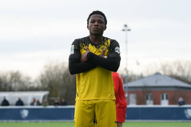 Samstag, 29.11.2025 Saison 2025 2026 14. Spieltag U17, U 17 DFB-Nachwuchsliga im TALENTWERK-Zentrum, Bochum, Germany. VfL Bochum U17 - BV Borussia Dortmund U17. Torjubel nach dem 2:1 durch Desmond Ogochuku Ndlovu (BVB).