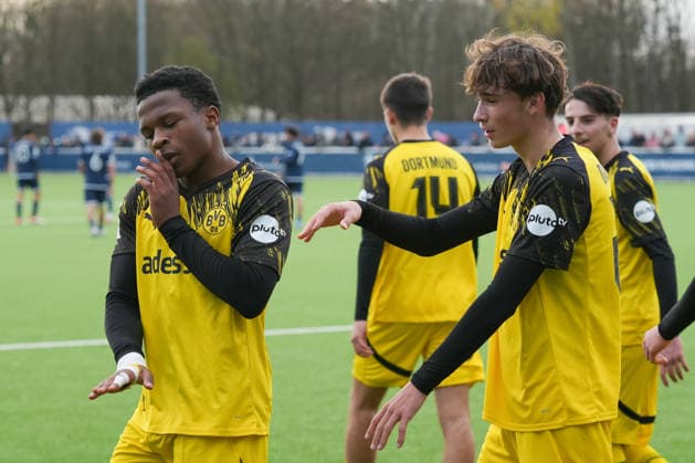 Samstag, 29.11.2025 Saison 2025 2026 14. Spieltag U17, U 17 DFB-Nachwuchsliga im TALENTWERK-Zentrum, Bochum, Germany. VfL Bochum U17 - BV Borussia Dortmund U17. Torjubel nach dem 2:1 durch Desmond Ogochuku Ndlovu (BVB).
