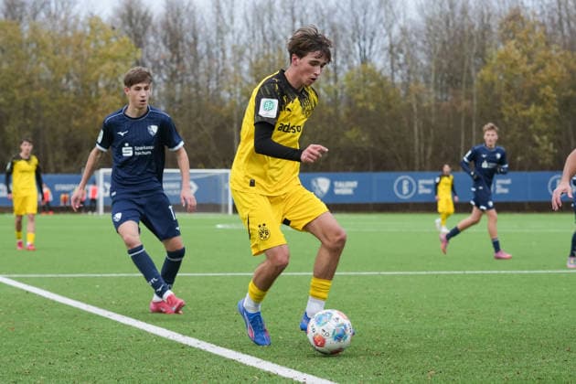 Samstag, 29.11.2025 Saison 2025 2026 14. Spieltag U17, U 17 DFB-Nachwuchsliga im TALENTWERK-Zentrum, Bochum, Germany. VfL Bochum U17 - BV Borussia Dortmund U17. Luis Alaze (BVB)