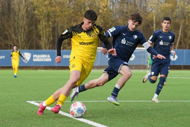 Samstag, 29.11.2025 Saison 2025 2026 14. Spieltag U17, U 17 DFB-Nachwuchsliga im TALENTWERK-Zentrum, Bochum, Germany. VfL Bochum U17 - BV Borussia Dortmund U17. Johann Lasse Jaensch (BVB)