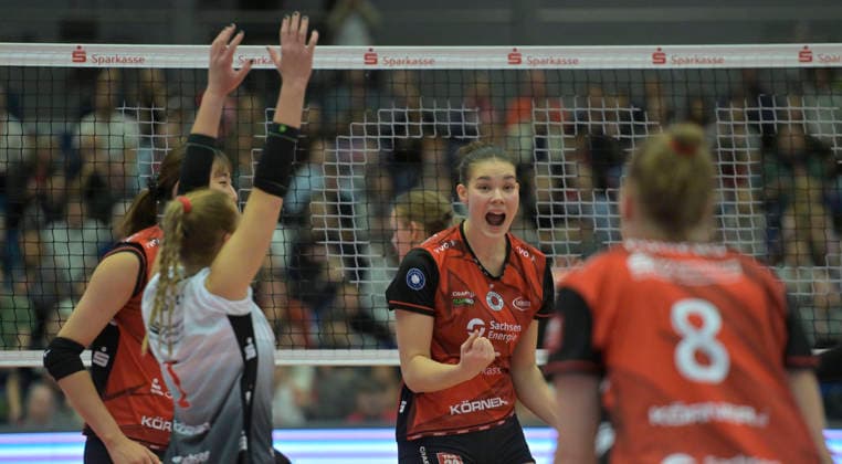 29.11.2025, Dresdner Jubel, Mitte Dresdens Florentine Rosemann, Volleyball, Dresdner SC - Ladies in Black Aachen, 1. Bundesliga, (c) Dresden