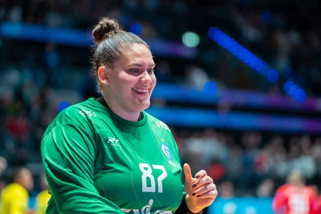 Handball I Frauen I Weltmeisterschaft I Vorrunde I 2. Spieltag I Brasilien - Tschechien I 29.11.2025 Renata Lais de Arruda (87, Brasilien) Stuttgart Porsche Arena Baden-Württemberg Deutschland Copyright: xLobeca MaxxPetershansx