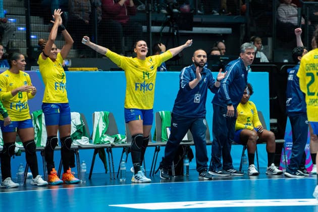 Handball I Frauen I Weltmeisterschaft I Vorrunde I 2. Spieltag I Brasilien - Tschechien I 29.11.2025 Milena Maria de Souza Menezes (19, Brasilien) jubelt Stuttgart Porsche Arena Baden-Württemberg Deutschland Copyright: xLobeca MaxxPetershansx