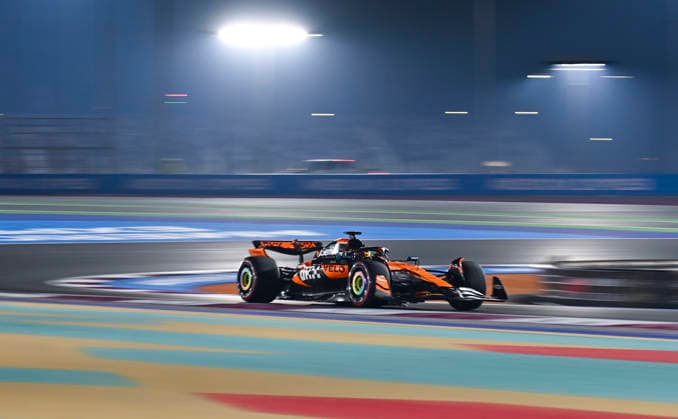 F1 Grand Prix of Qatar 2025-Qualifying McLaren driver Oscar Piastri of Australia competes in the Qualifying for the Formula 1 Grand Prix of Qatar at Lusail International Circuit in Lusail, Qatar, on November, 29, 2025. DOHA Qatar Copyright: xNOUSHADxTHEKKAYILx
