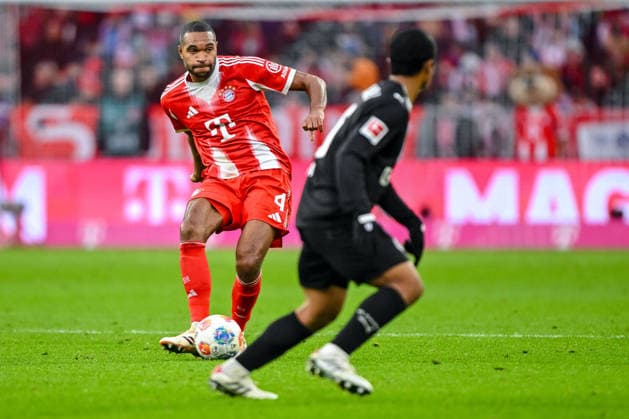 Jonathan Tah (Bayern München) und Joel Chima Fujita (FC St. Pauli) im Zweikampf waehrend des spiels der Bundesliga zwischen FC Bayern München und FC St. Pauli, Allianz Arena am 29. November 2025 in München, Deutschland. (Foto von Harry Langer DeFodi Images) +++ Jonathan Tah (Bayern München) und Joel Chima Fujita (FC St. Pauli) battle for the ball during the Bundesliga match between FC Bayern München and FC St. Pauli at Allianz Arena on November 29, 2025 in München, Germany. (Photo by Harry Langer DeFodi Images) DFL regulations prohibit any use of photographs as image sequences and or quasi-video. (Photo by Harry Langer DeFodi Images) DFL regulations prohibit any use of photographs as image sequences and or quasi-video.