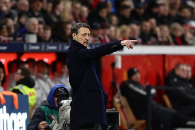 Leverkusen, BayArena, 29.11.25, GER, Herren, 1. Bundesliga, Saison 2025 - 2026, Bayer 04 Leverkusen - Borussia Dortmund, Niko Kovac Cheftrainer (Borussia Dortmund) gestikuliert, DFB DFL REGULATIONS PROHIBIT ANY USE OF PHOTOGRAPHS AS IMAGE SEQUENCES AND OR QUASI-VIDEO. Copyright: JoachimxBywaletz xJB-Sportfoto