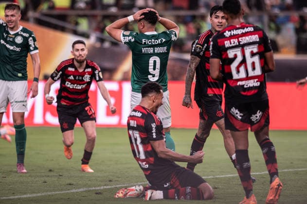 Palmeiras v Flamengo: Final Copa CONMEBOL Libertadores 2025 LIMA,PERU - NOVEMBER 29: Vitor Roque reacts after final whistle of the Copa CONMEBOL Libertadores 2025 final match between Palmeiras and Flamengo at Monumental U Stadium on November 29, 2025, in Lima,Peru. (Photo by Guilherme Veiga PxImages) Sao Paulo Monumental U Stadium Lima Peru Copyright: xGuilhermexVeigax