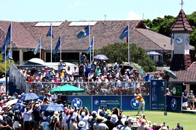 GOLF AUSTRALIAN PGA, Golf Herren Australia s Adam Scott tees off on the 1st during the Final Round of the Australian PGA Championship at Royal Queensland Golf Club in Brisbane, Sunday, November 30, 2025. ( NO ARCHIVING, EDITORIAL USE ONLY BRISBANE QUEENSLAND AUSTRALIA  Copyright: xx 20251130137646721200