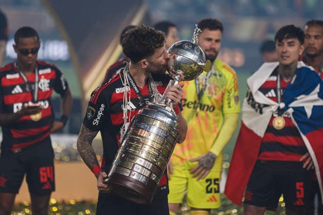 Palmeiras v Flamengo - Copa CONMEBOL Libertadores 2025 Final Lima, Peru - November 29: Leo Pereira of Flamengo celebrates after winning the Copa CONMEBOL Libertadores 2025 Final match between Palmeiras and Flamengo at Estadio Monumental U de Lima. Copyright: xLatinxSportxImagesx