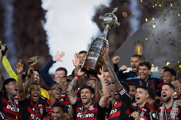 LIMA (PE), 11 28 2025 - LIBERTADORES FLAMENGO x PALMEIRAS - Flamengo players celebrating the title during the match between Palmeiras and Flamengo, valid for the Final of the Copa Libertadores de America, held at the Estadio Monumental U, on the afternoon of Saturday, the 29th. (Photo: Crizam Franca Photo Premium SPP) 30930 (Crizam FranoÂßa, Crizam Franca SPP) Copyright: xCrizamxFranoÂßa,xCrizamxFrancax xSPPx spp-en-CrFrCrFr-crizam_franca_photo_premium_326657