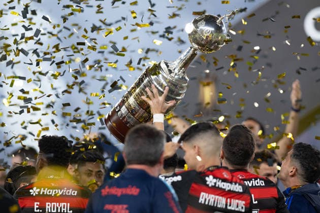 LIMA (PE), 11 28 2025 - LIBERTADORES FLAMENGO x PALMEIRAS - Flamengo players celebrating the title during the match between Palmeiras and Flamengo, valid for the Final of the Copa Libertadores de America, held at the Estadio Monumental U, on the afternoon of Saturday, the 29th. (Photo: Crizam Franca Photo Premium SPP) 30930 (Crizam FranoÂßa, Crizam Franca SPP) Copyright: xCrizamxFranoÂßa,xCrizamxFrancax xSPPx spp-en-CrFrCrFr-crizam_franca_photo_premium_326662