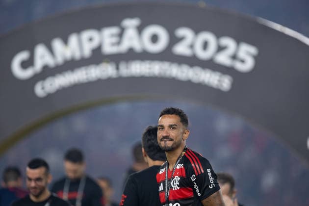 LIMA (PE), 11 28 2025 - LIBERTADORES FLAMENGO x PALMEIRAS - Danilo during the match between Palmeiras and Flamengo, valid for the Final of the Copa Libertadores de America, held at Estadio Monumental U, on the afternoon of this Saturday, the 29th. (Photo: Crizam Franca Photo Premium SPP) 30930 (Crizam FranoÂßa, Crizam Franca SPP) Copyright: xCrizamxFranoÂßa,xCrizamxFrancax xSPPx spp-en-CrFrCrFr-crizam_franca_photo_premium_326668