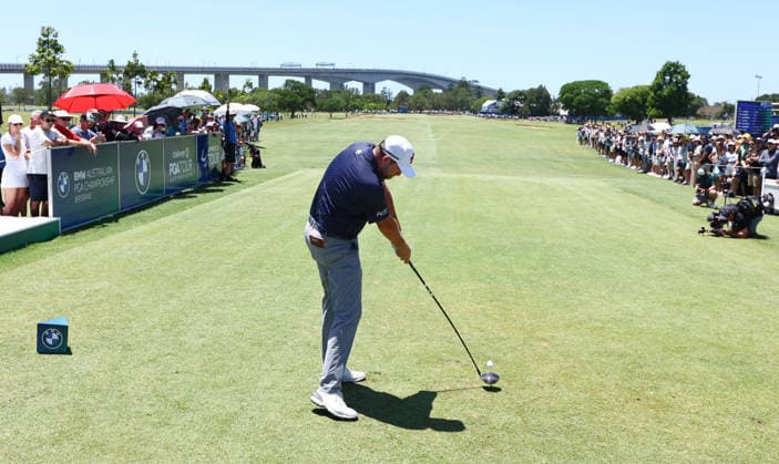 GOLF AUSTRALIAN PGA, Golf Herren Australia s Marc Leishman tees off on the first hole during the Final Round of the Australian PGA Championship at Royal Queensland Golf Club in Brisbane, Sunday, November 30, 2025. ( NO ARCHIVING, EDITORIAL USE ONLY BRISBANE QUEENSLAND AUSTRALIA  Copyright: xx 20251130116469100899