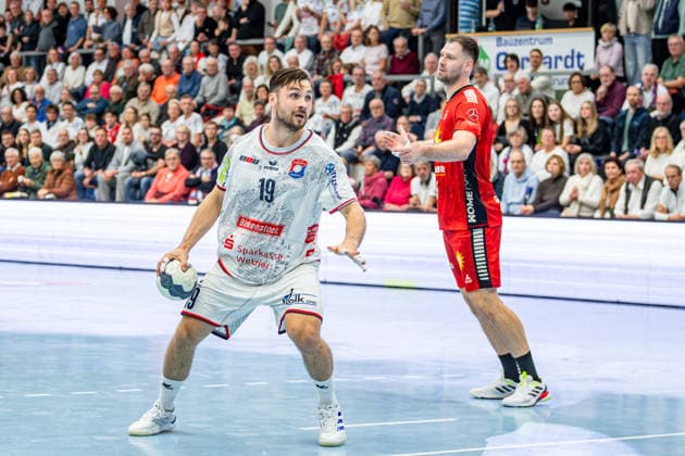 2. Handball Bundesliga; TV Hüttenberg - TuS N-Lübbecke, 29.11.25 Vit Reichl (TV Hüttenberg, 19), 2. Handball Bundesliga; TV Hüttenberg - TuS N-Lübbecke: Hüttenberg, 29.11.25 Copyright: xBEAUTIFULxSPORTS Roeczeyx