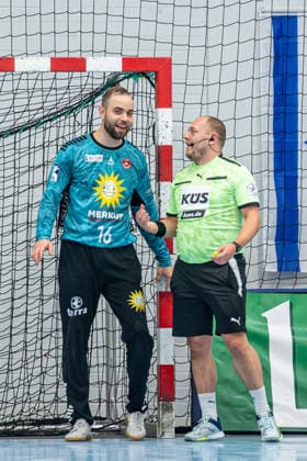 2. Handball Bundesliga; TV Hüttenberg - TuS N-Lübbecke, 29.11.25 Fredrik Genz (TuS N-Lübbecke, 16) 2. Handball Bundesliga; TV Hüttenberg - TuS N-Lübbecke: Hüttenberg, 29.11.25 Copyright: xBEAUTIFULxSPORTS Roeczeyx
