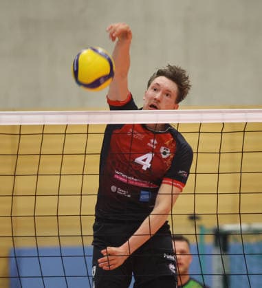 Ludwigsburg , Volleyball Bundesliga , Barock Volleys MTV Ludwigsburg vs. Energiequelle Netzhoppers KW Königs Wusterhausen , Darius Diefenbach ( Ludwigsburg )