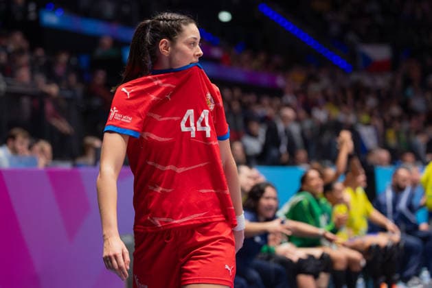 Brasilien - Tschechien, IHF Handball-WM der Frauen Dominika Zachova (Tschechien, 44). Vorrundenspiel der Handball-WM der Frauen zwischen Brasilien und Tschechien am 29. November 2025 in der Porsche-Arena in Stuttgart., Stuttgart Baden-Württemberg Deutschland Porsche-Arena