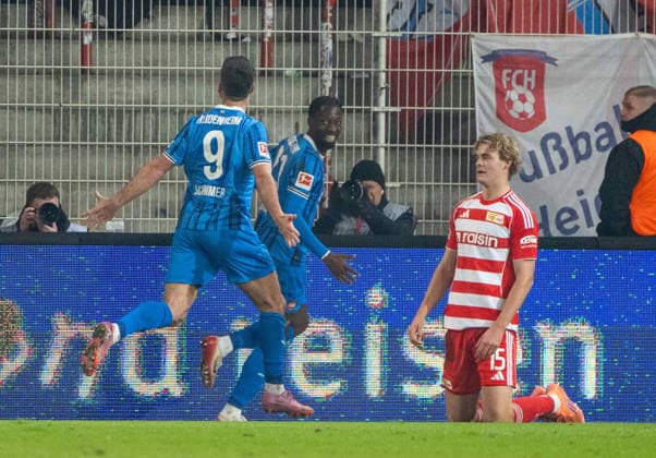 Fußball, Herren, Saison 2025 2026, 1. Bundesliga (12. Spieltag), 1. FC Union Berlin - 1. FC Heidenheim (1:2), v. l. Stefan Schimmer (1. FC Heidenheim), Omar Traore (1. FC Heidenheim), Tom Rothe (1. FC Union Berlin), Jubel nach Tor zum 1:1, 29.11.2025, Copyright: xMatthiasxKochx
