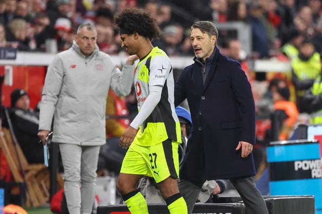 1. Bundesliga - Bayer 04 Leverkusen - Borussia Dortmund am 29.11.2025 in der BayArena in Leverkusen Trainer Niko Kovac (Dortmund) und Karim Adeyemi (Dortmund 27)