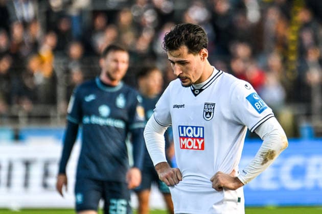 GER, 3. Liga, SSV Ulm 1846 vs TSV 1860 München 29.11.2025, Donaustadion, Ulm, GER, 3. Liga, SSV Ulm 1846 vs TSV 1860 München, im Bild Lukas Mazagg (SSV Ulm, 27)