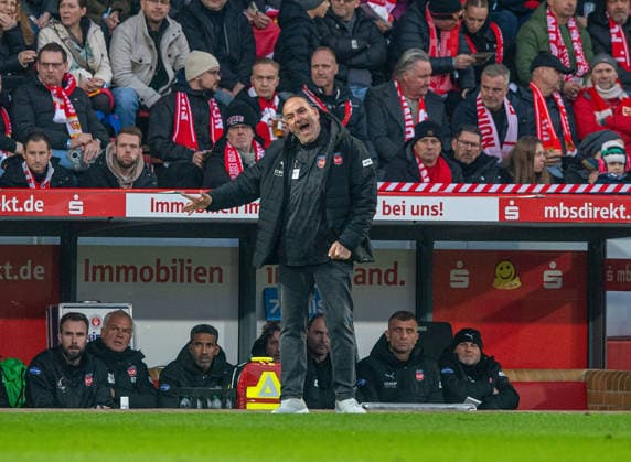 Fußball, Herren, Saison 2025 2026, 1. Bundesliga (12. Spieltag), 1. FC Union Berlin - 1. FC Heidenheim, Trainer Frank Schmidt (Heidenheim), 29.11.2025, Copyright: xSebastianxRäppold MatthiasxKochx