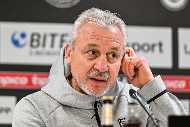 GER, 3. Liga, SSV Ulm 1846 vs TSV 1860 München 29.11.2025, Donaustadion, Ulm, GER, 3. Liga, SSV Ulm 1846 vs TSV 1860 München, im Bild Pavel Dotchev (SSV Ulm), Pressekonferenz nach Spielende