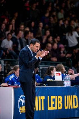 Basketball Berlin 29.11.2025 Saison 2025 2026 DBBL 1. Bundesliga Frauen, Damen Alba Berlin - Eisvögel USC Freiburg Cristo Cabrera (Alba, Trainer)