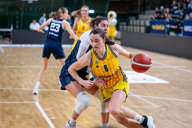 Basketball Berlin 29.11.2025 Saison 2025 2026 DBBL 1. Bundesliga Frauen, Damen Alba Berlin - Eisvögel USC Freiburg Tessa Stammberger (Alba, No.06)