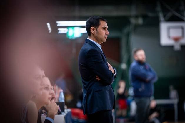 Basketball Berlin 29.11.2025 Saison 2025 2026 DBBL 1. Bundesliga Frauen, Damen Alba Berlin - Eisvögel USC Freiburg Cristo Cabrera (Alba, Trainer)