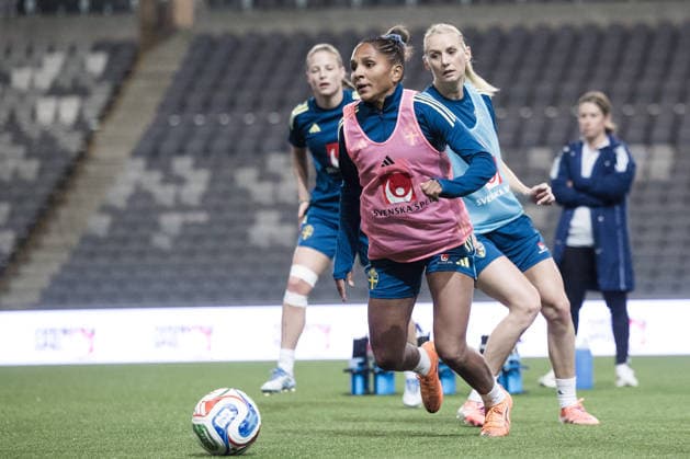 251130 Madelen Janogy during a training session with the Swedish women s national football team on November 30, 2025 in Stockholm. Photo: Kenta Jönsson BILDBYRAN COP 210 KJ0291 fotboll football soccer fotball träning practice training sverige sweden dam bbeng Copyright: KENTAxJÖNSSON BB251130KJ007