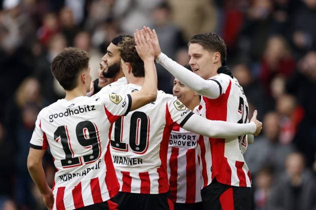 EINDHOVEN - (L-R) Esmir Bajraktarevic of PSV Eindhoven, Paul Wanner of PSV Eindhoven, Ismael Saibari of PSV Eindhoven, and Joey Veerman of PSV Eindhoven celebrate the 1-0 goal during the Dutch Eredivisie match between PSV Eindhoven and FC Volendam at the Phillips Stadium on November 30, 2025, in Eindhoven, Netherlands. ANP MAURICE VAN STEEN Eredivisie 2025-2026 xVIxANPxSportx xxANPxIVx 543464160 originalFilename: 543464160.jpg