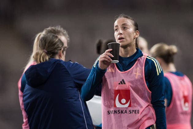 251130 Rosa Kafaji during a training session with the Swedish women s national football team on November 30, 2025 in Stockholm. Photo: Kenta Jönsson BILDBYRAN COP 210 KJ0291 fotboll football soccer fotball träning practice training sverige sweden dam bbeng Copyright: KENTAxJÖNSSON BB251130KJ017