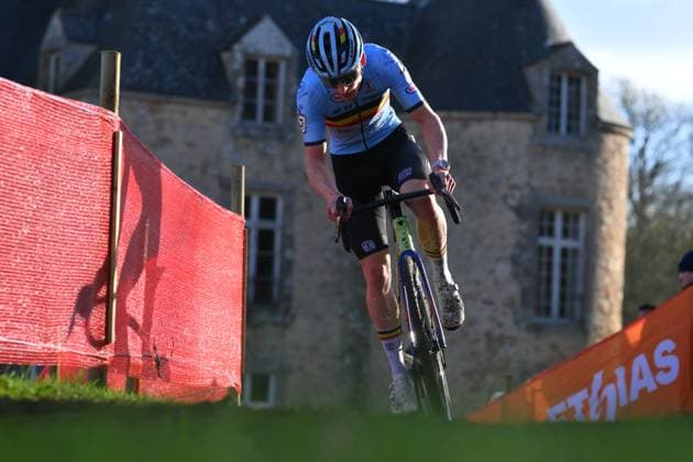 Belgian rider pictured in action during the men s under 23 race at the Cyclocross World Cup cyclocross event in Flamanville, France, Sunday 30 November 2025, the 2nd stage (out of 12) in the World Cup of the 2025-2026 season. DAVIDxPINTENS  x145357191x