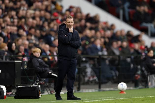 EINDHOVEN - FC Volendam coach Rick Kruys during the Dutch Eredivisie match between PSV Eindhoven and FC Volendam at the Phillips Stadium on November 30, 2025, in Eindhoven, Netherlands. ANP MAURICE VAN STEEN Eredivisie 2025-2026 xVIxANPxSportx xxANPxIVx 543464509 originalFilename: 543464509.jpg