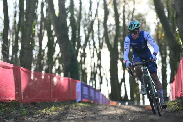 French Aubin Sparfel pictured in action during the men s under 23 race at the Cyclocross World Cup cyclocross event in Flamanville, France, Sunday 30 November 2025, the 2nd stage (out of 12) in the World Cup of the 2025-2026 season. DAVIDxPINTENS  x145362023x