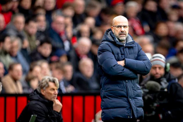 PSV Eindhoven trainer Peter Bosz during the match PSV Eindhoven vs FC Volendam at the Philips stadium for the Dutch Vriendenloterij Eredivisie season 2025-2026 in EINDHOVEN, Netherlands on 30 november 2025, (photo by Marcel van Dorst EYE4images DeFodi Images)