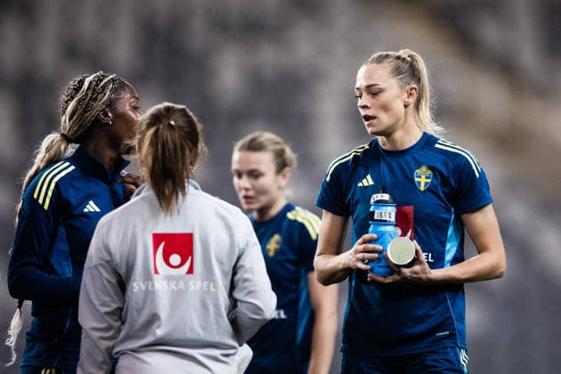 251130 Fridolina Rolfö during a training session with the Swedish women s national football team on November 30, 2025 in Stockholm. Photo: Kenta Jönsson BILDBYRAN COP 210 KJ0291 fotboll football soccer fotball träning practice training sverige sweden dam bbeng Copyright: KENTAxJÖNSSON BB251130KJ033