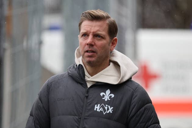 30.11.2025, Fussball, Herren, 2. Bundesliga, Saison 2025 2026, SV 07 Elversberg - SV Darmstadt 98, Trainer Florian Kohfeldt (SV Darmstadt 98) Elversberg Ursapharm-Arena an der Kaiserlinde Saarland Deutschland (DEU)
