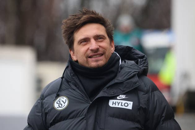 30.11.2025, Fussball, Herren, 2. Bundesliga, Saison 2025 2026, SV 07 Elversberg - SV Darmstadt 98, Trainer Vincent Wagner (SV 07 Elversberg) Elversberg Ursapharm-Arena an der Kaiserlinde Saarland Deutschland (DEU)