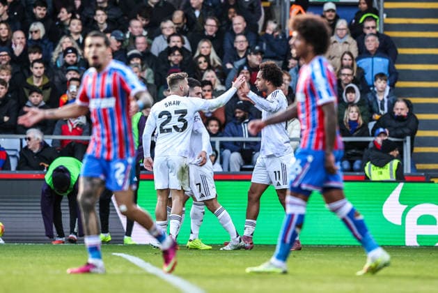 Premier League Crystal Palace v Manchester United, ManU Joshua Zirkzee of Manchester United celebrates his goal to make it 1-1 during the Premier League match Crystal Palace vs Manchester United at Selhurst Park, London, United Kingdom, 30th November 2025 (Photo by Alfie Cosgrove News Images) London Selhurst Park Greater London United Kingdom Copyright: xAlfiexCosgrove NewsxImagesx