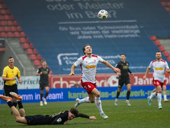 Deutschland: Fußball, 3.Liga 2025 26, 16. Spieltag - SSV Jahn Regensburg vs FC Hansa Rostock - Jahnstadion (Regensburg): Copyright: xChristopherxRupprechtx
