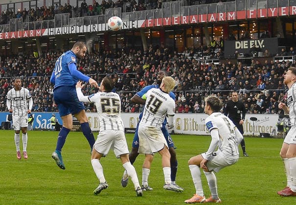 30.11.2025, xhbx, Fussball 2.Bundesliga, SV Elversberg - SV Darmstadt 98 v.l. Aleksandar Vukotic (SV Darmstadt 98), Lukas Petkov (SV Elversberg) (DFL DFB REGULATIONS PROHIBIT ANY USE OF PHOTOGRAPHS as IMAGE SEQUENCES and or QUASI-VIDEO) Elversberg