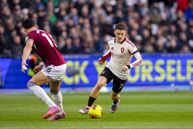 Football - FA Premier League - West Ham United FC v Liverpool FC LONDON, ENGLAND - Sunday, November 30, 2025: Liverpool s Florian Wirtz during the FA Premier League match between West Ham United FC and Liverpool FC at the London Stadium. (Photo by David Rawcliffe Propaganda) LONDON London Stadium GREATER LONDON ENGLAND  Copyright: xDavidxRawcliffex P2025-11-30-West_Ham_Liverpool-56