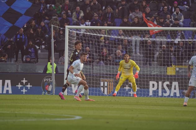 Pisa s Juan Quadrado Makes an attempt to score....During the Serie A soccer match between Pisa and Inter at the Cetilar Arena Romeo Anconetani Stadium in Pisa; Center West Italy; saturday November 30; 2025 ; Soccer  Copyright: xAlessandroxLaxRoccax xLaPressex