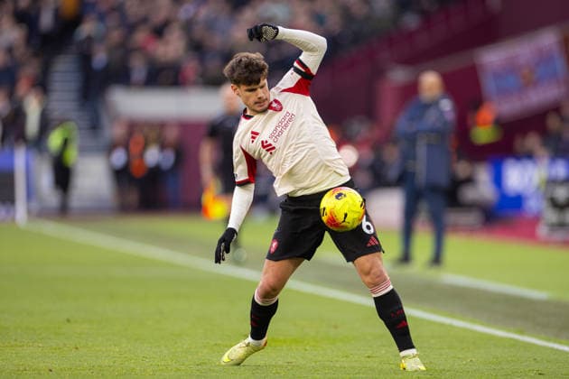 Football - FA Premier League - West Ham United FC v Liverpool FC LONDON, ENGLAND - Sunday, November 30, 2025: Liverpool s Milos Kerkez during the FA Premier League match between West Ham United FC and Liverpool FC at the London Stadium. (Photo by David Rawcliffe Propaganda) LONDON London Stadium GREATER LONDON ENGLAND  Copyright: xDavidxRawcliffex P2025-11-30-West_Ham_Liverpool-67