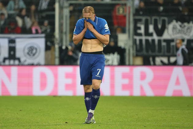 30.11.2025, Fussball, Herren, 2. Bundesliga, Saison 2025 2026, SV 07 Elversberg - SV Darmstadt 98, Isac Lidberg (SV Darmstadt 98) enttäuscht Elversberg Ursapharm-Arena an der Kaiserlinde Saarland Deutschland (DEU)