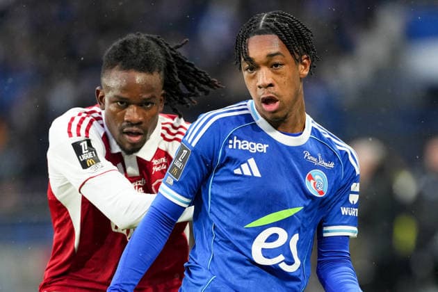 RC Strasbourg Alsace v Stade Brestois 29 - Ligue 1 McDonald s 2025 2026 27 Daouda GUINDO (sb29) - 27 Samuel AMO AMEYAW (rcsa) during the Ligue 1 McDonald s match between RC Strasbourg Alsace and Stade Brestois 29 at Stade de la Meinau on November 30, 2025 in Strasbourg, France. Strasbourg France  Copyright: xFEPx 776348218