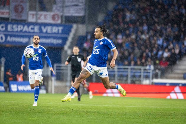 FOOTBALL : Ligue 1 Racing Strasbourg vs Stade Brestois 29 - Stade de la Meinau - Strasbourg - 30 11 2025 GuÃ la DouÃ 22 (RCS)  Copyright: xelyxandroxcegarrax