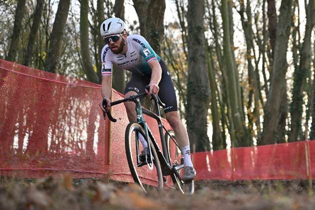 UCI Cyclocross World Cup 2025-2026 Flamanville FLAMANVILLE, FRANCE - NOVEMBER 30 : Nieuwenhuis Joris (NED) of Ridley Racing Team during the 2nd leg of the Flamanville UCI Cyclocross World Cup 2025-2026 a cyclocross race for Men Elite on November 30, 2025 in Flamanville, France, 30 11 2025 ( Flamanville France  Copyright: xBcex